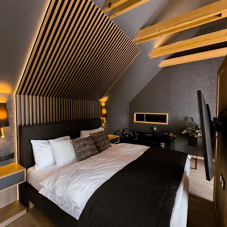 Twin Premium Apartman Тихань Экстерьер фото