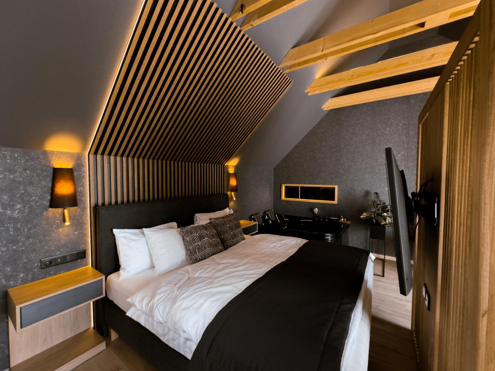 Twin Premium Apartman Тихань Экстерьер фото