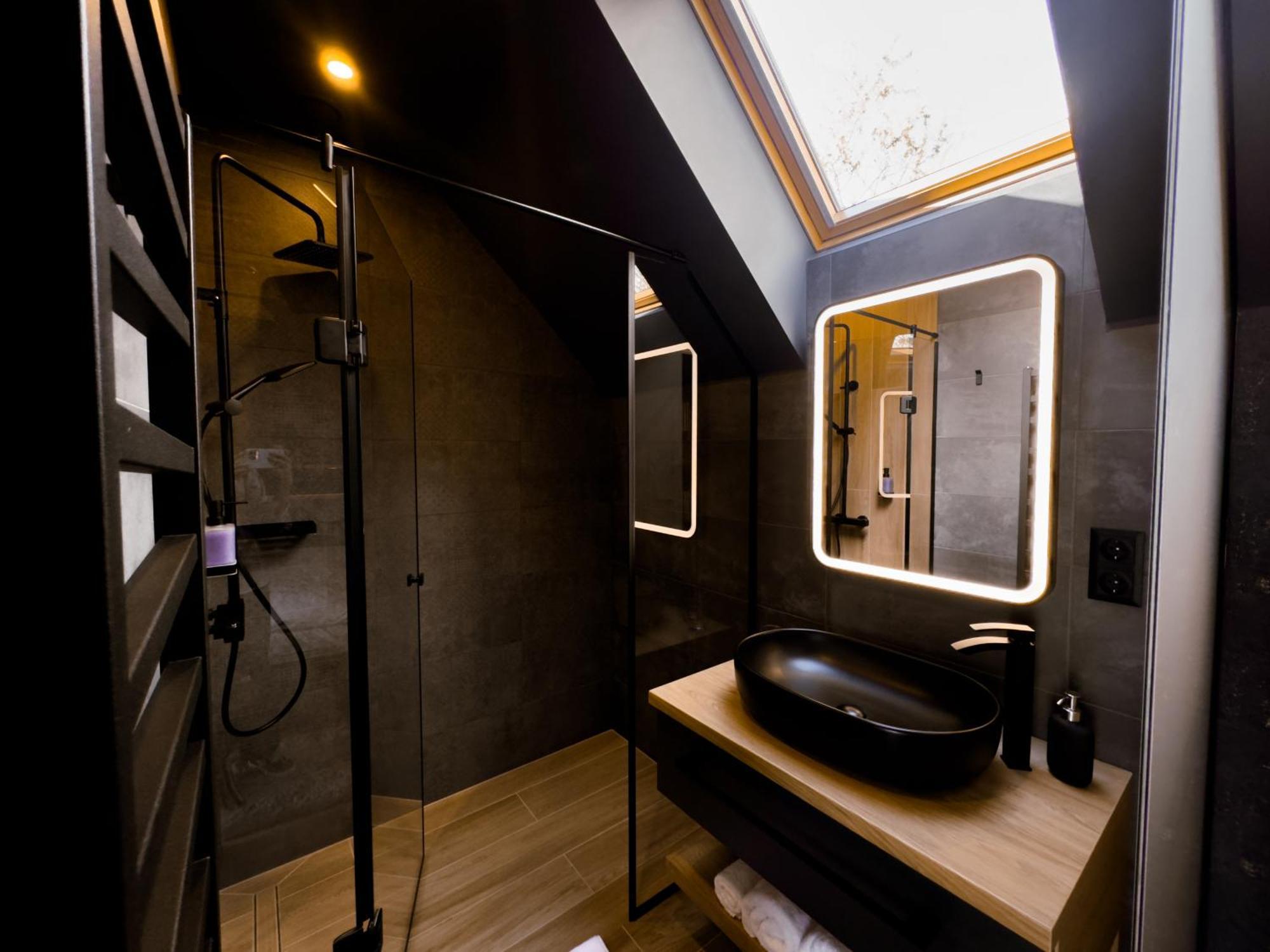 Twin Premium Apartman Тихань Экстерьер фото