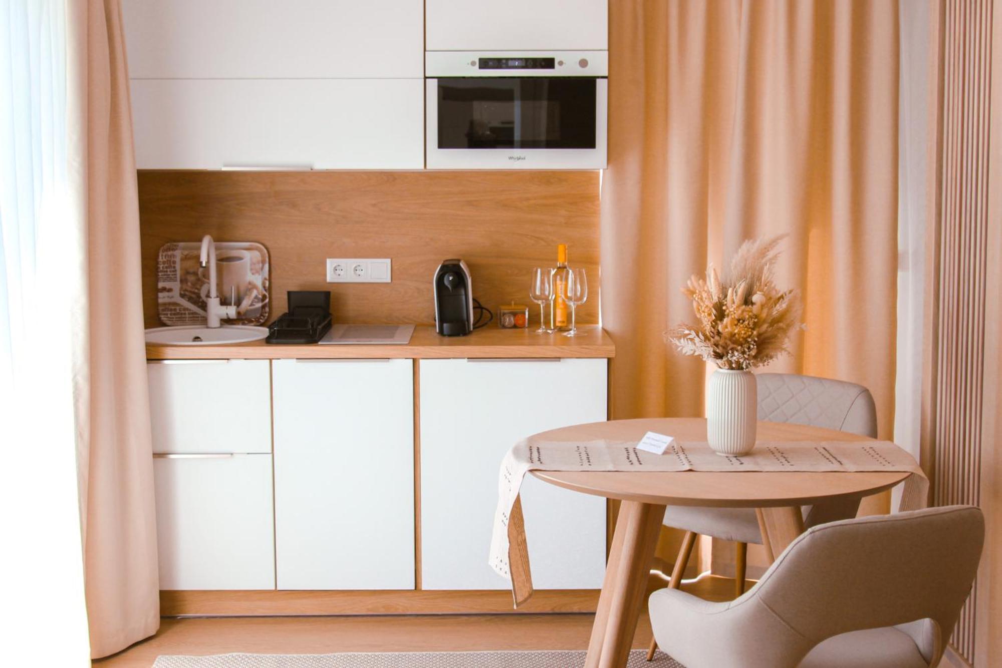 Twin Premium Apartman Тихань Экстерьер фото