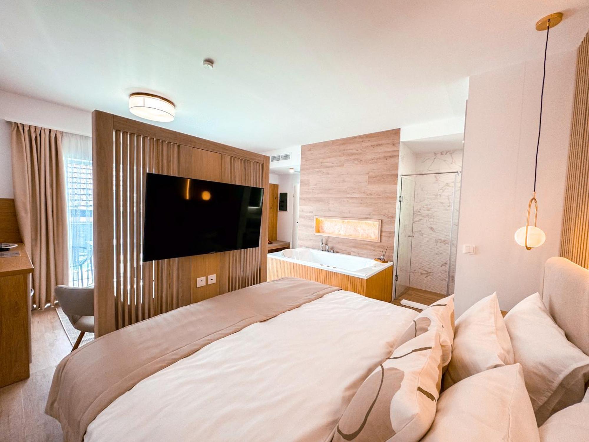 Twin Premium Apartman Тихань Экстерьер фото