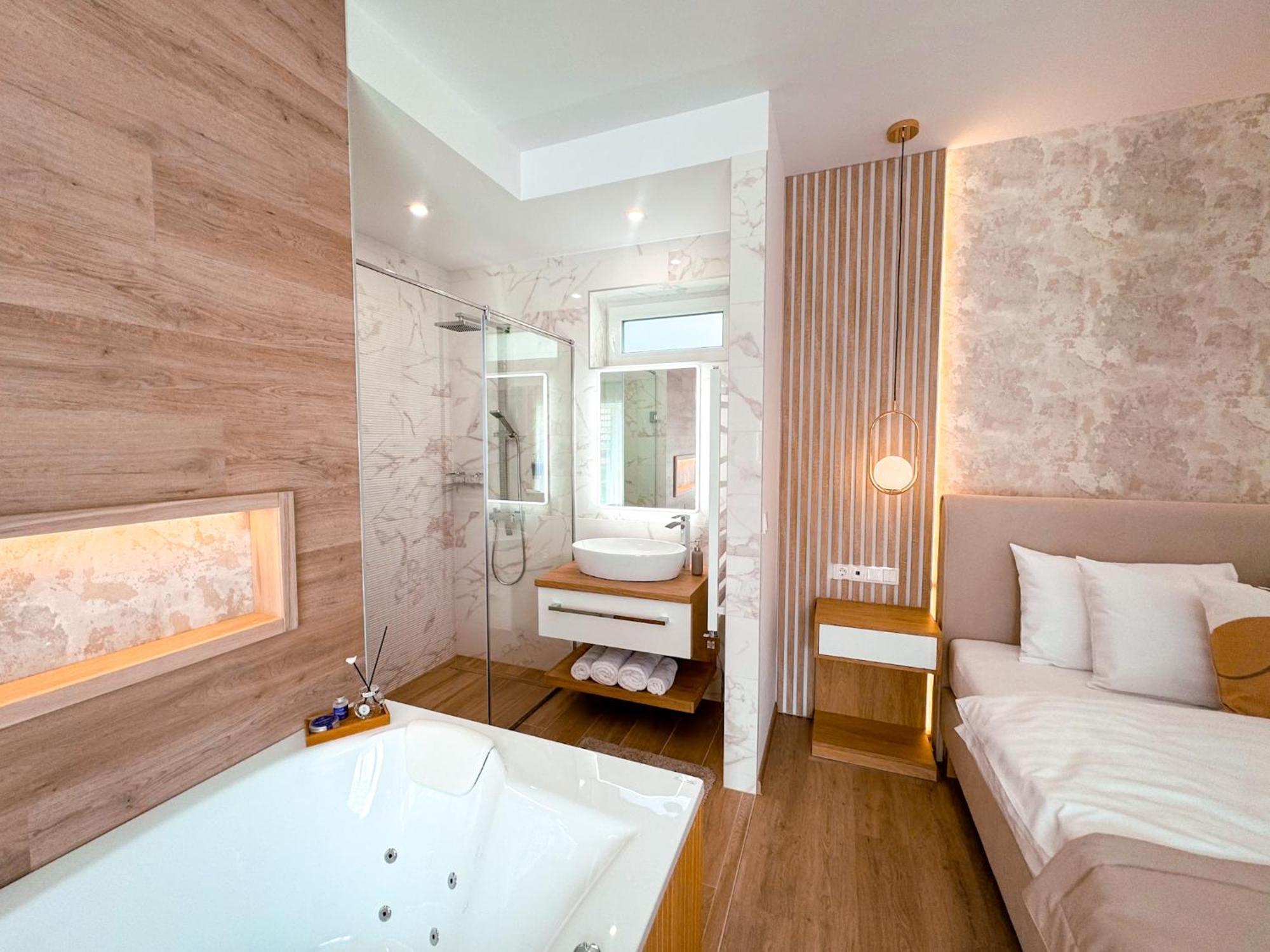 Twin Premium Apartman Тихань Экстерьер фото