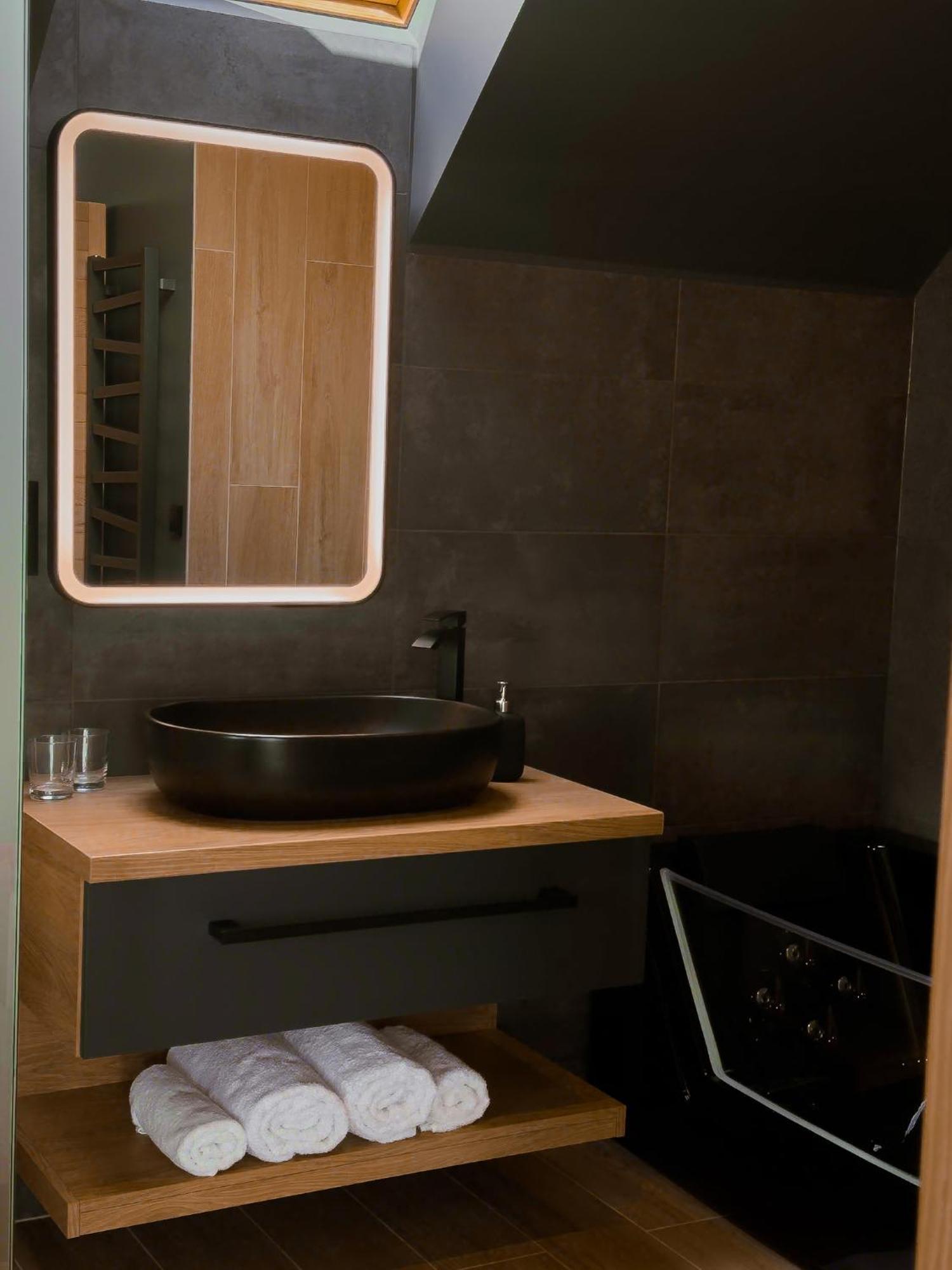 Twin Premium Apartman Тихань Экстерьер фото
