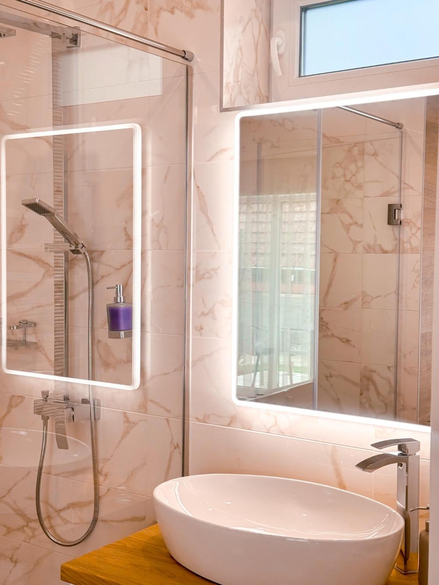 Twin Premium Apartman Тихань Экстерьер фото