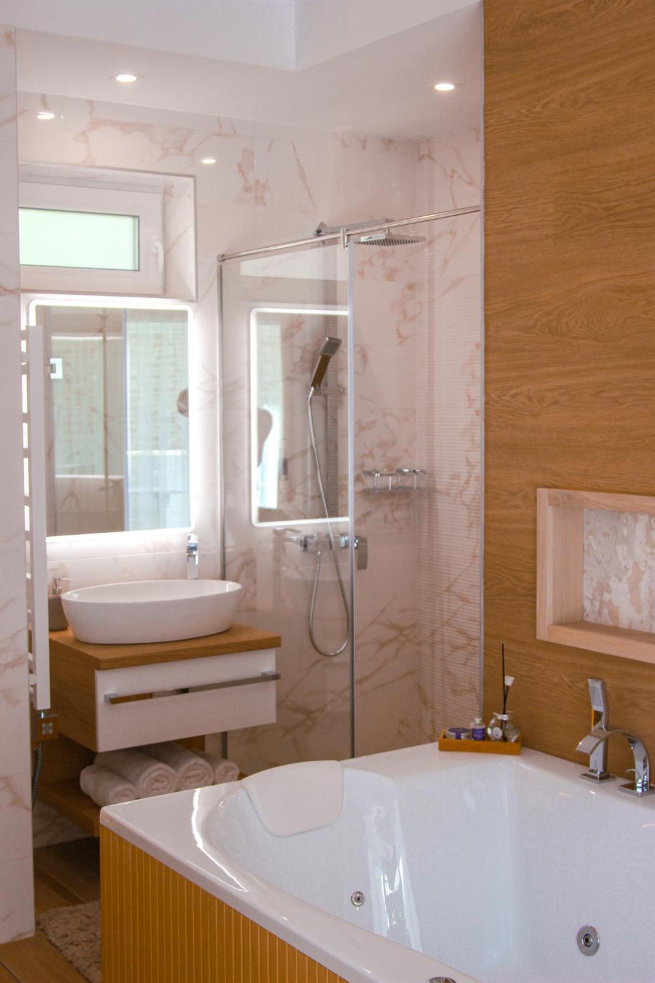 Twin Premium Apartman Тихань Экстерьер фото